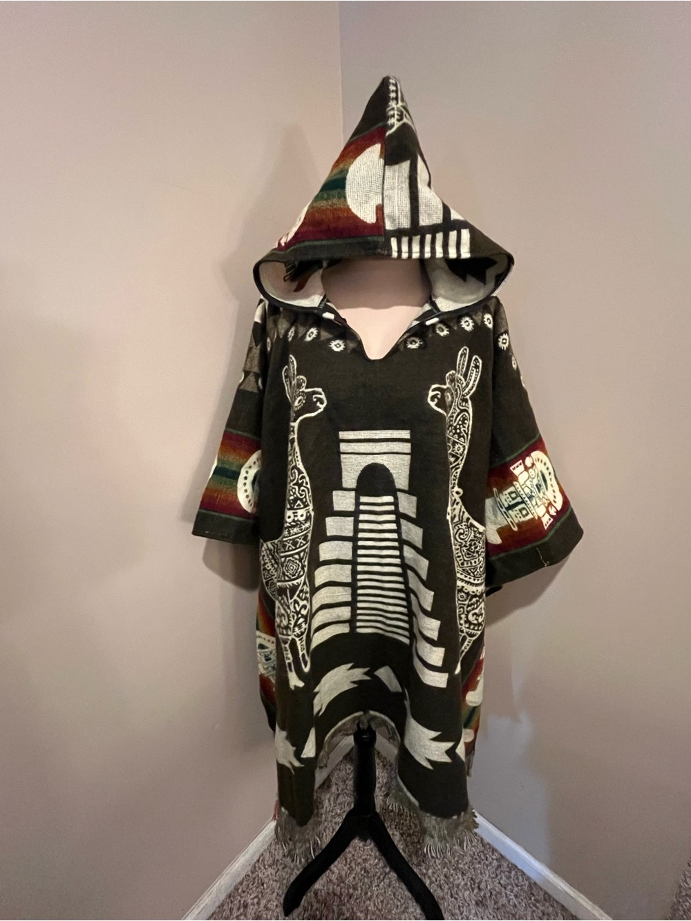 Hooded Alpaca Wool Poncho with Aztec Motif, OSFM